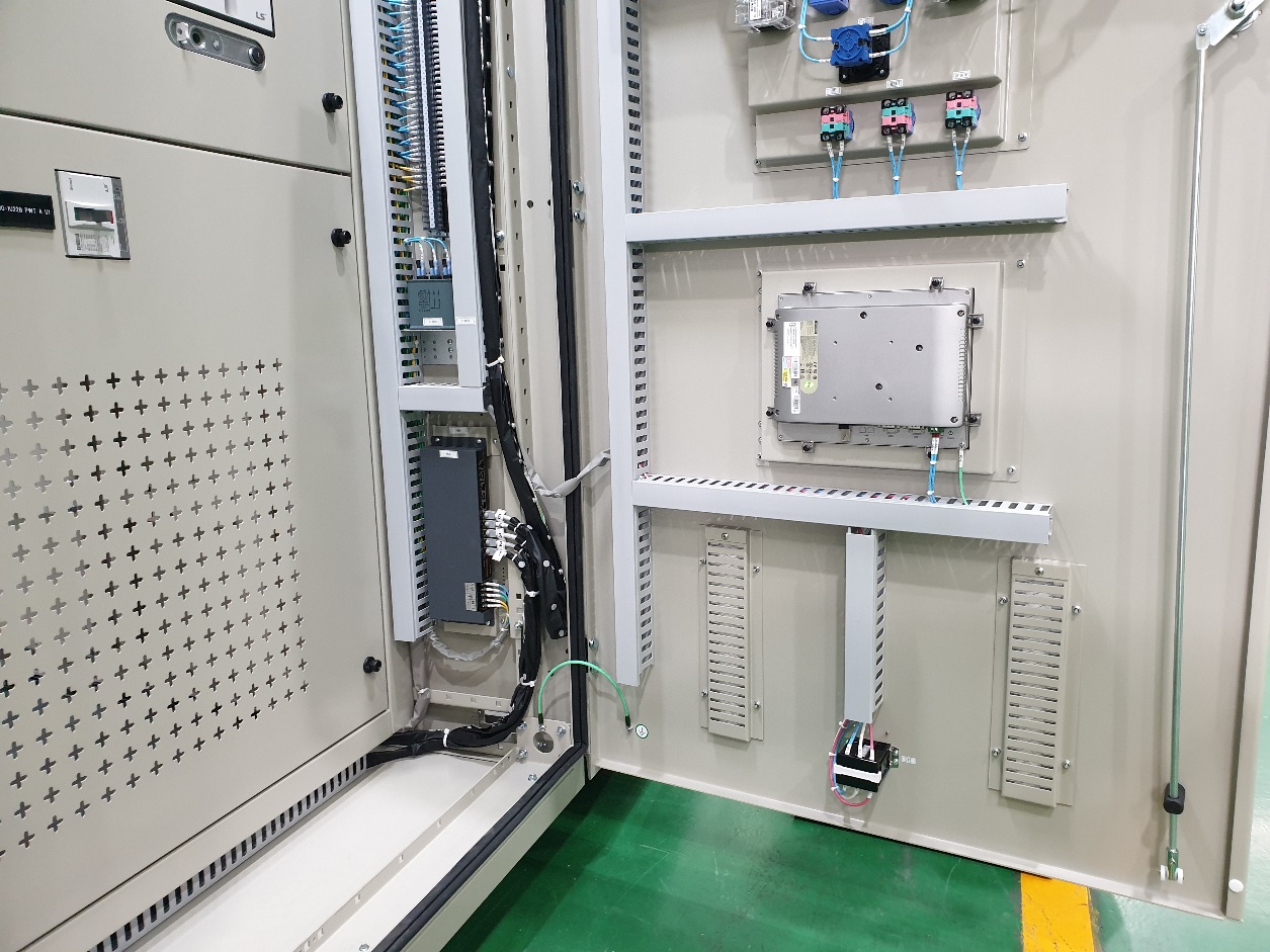 패널 내부 설치